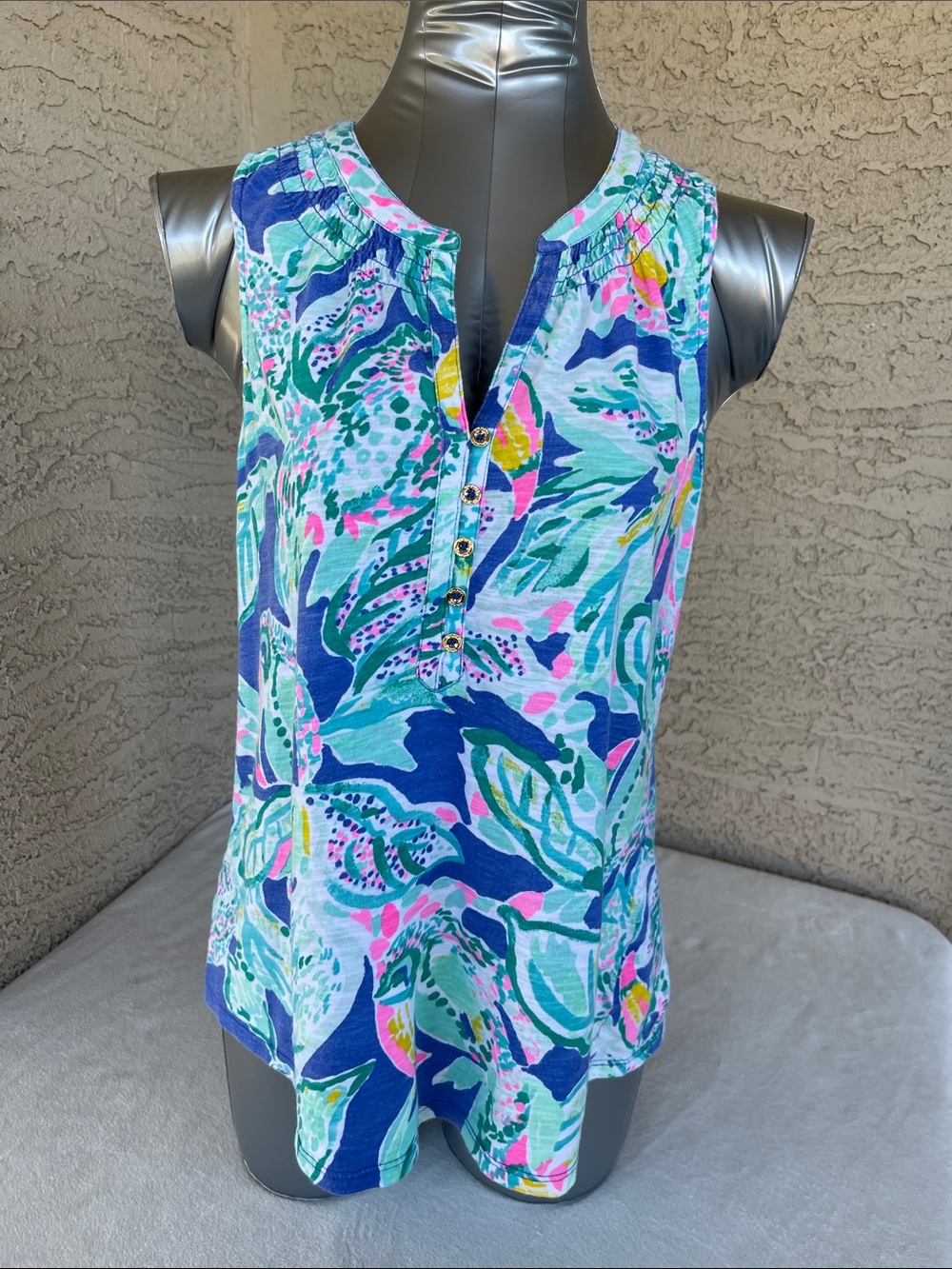 Lilly Pulitzer Sleeveless Henley Camisole in Aqua, Navy & Pink